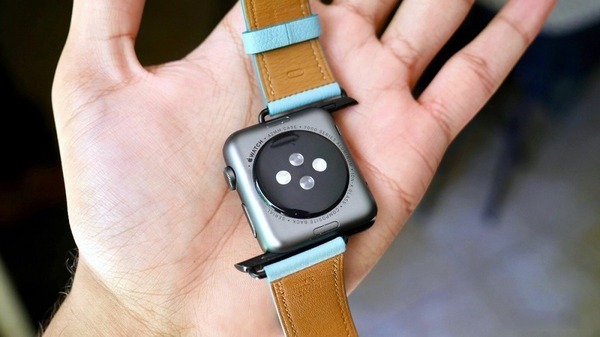 Dễ dàng tháo lắp dây mới cho Apple Watch